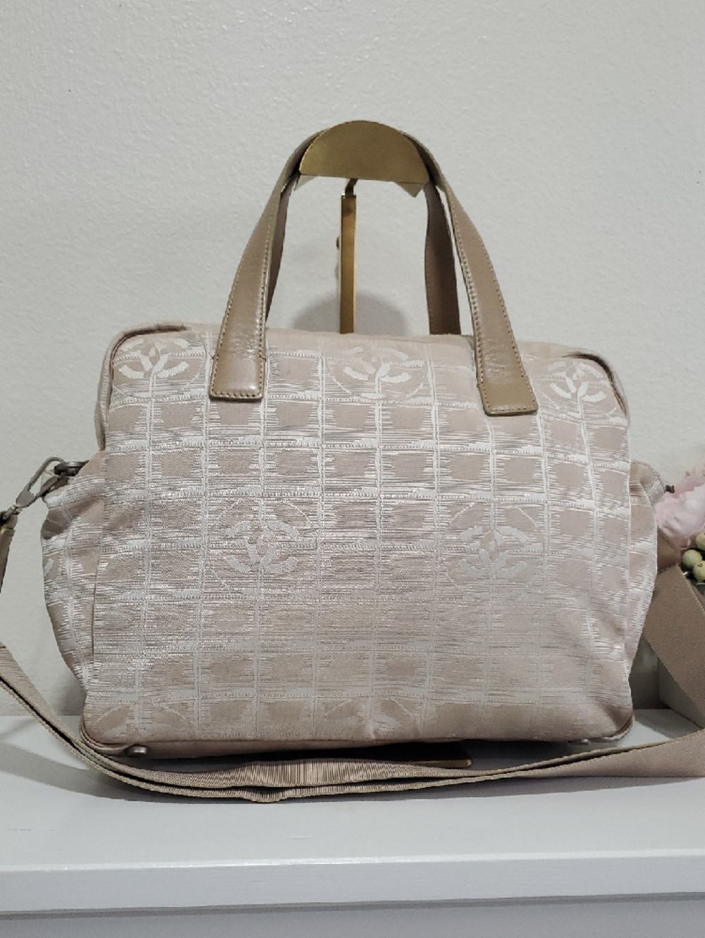 VINTAGE CHANEL Beige Nylon Jacquard Travel Line Handbag/Shoulder/Crossbody Satch - Picture 5 of 16